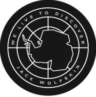 WE LIVE TO DISCOVER JACK WOLFSKIN