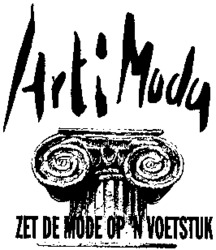 Arti Moda ZET DE MODE OP N VOETSTUK